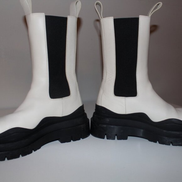 Bottega Veneta Tire Lug Chelsea Military Calf Boots Sea Salt Black 38.5 US 8.5 - Picture 10 of 13